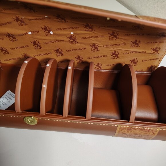 Liga Privada T52 Weekender Cigar and Watch Case Barrel Shaped - Picture 11 of 15